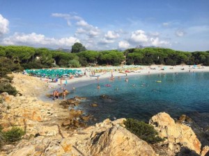 Spiaggia Porto Corallo