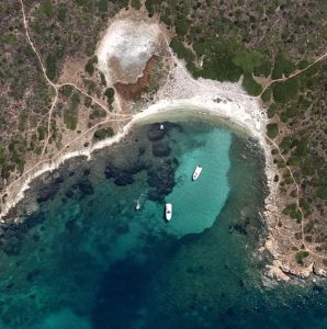 Spiaggia di Iscia Longa